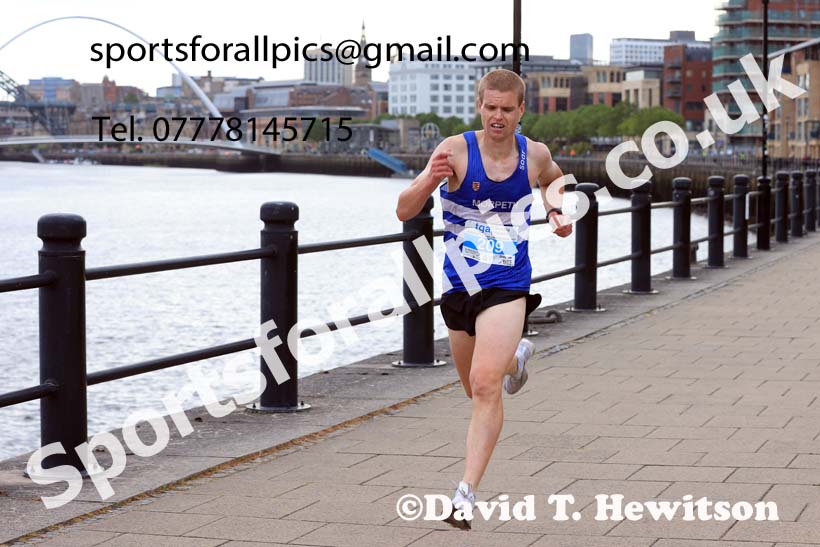 Bridges of the Tyne 5 Mile Road Race, Newcastle Quayside.  Photo: David T. Hewitson/Sports for All Pics